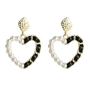 Leather cord pearls heart earring